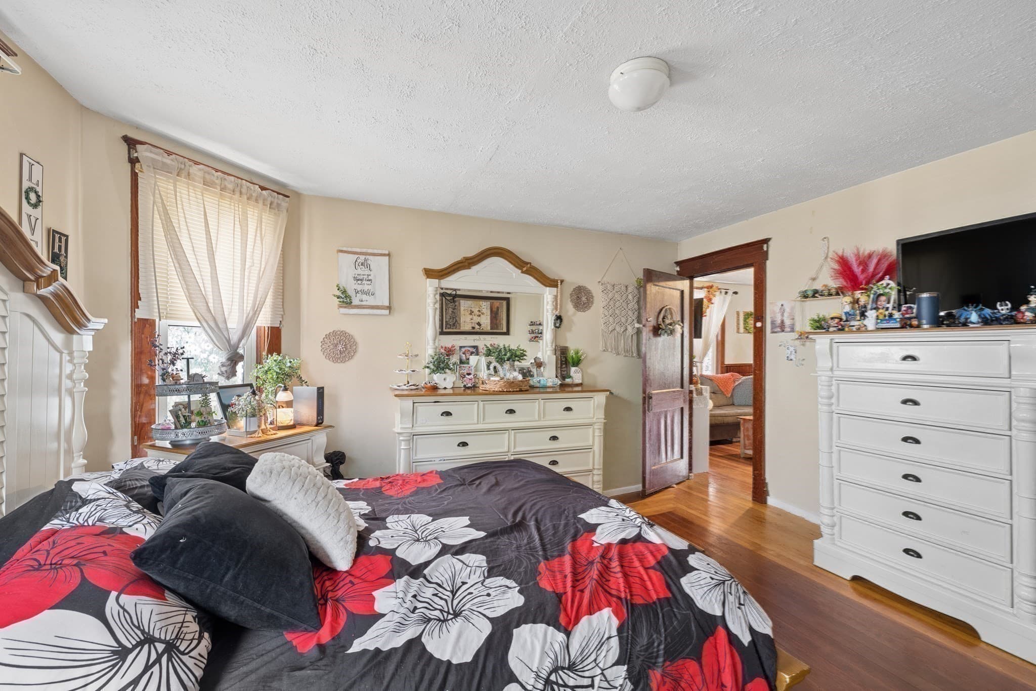 3 Family at 89 Rockland St, Fall River MA 02724, Fall River, photo 12 of 29