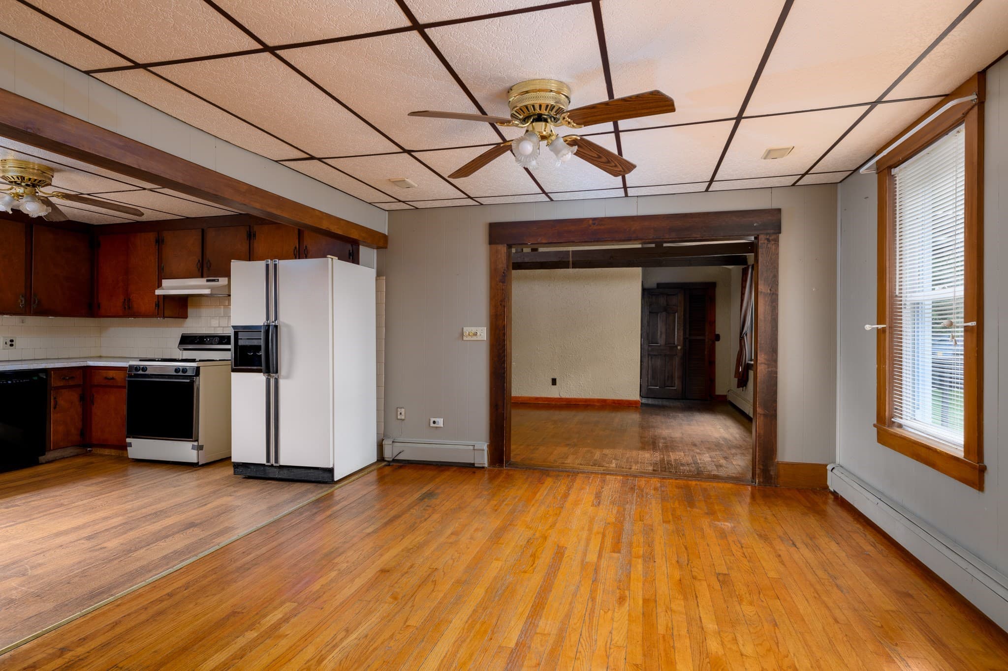 Single Family Residence at 111 Gleason Ave, East Brookfield MA 01515, East Brookfield, photo 9 of 22