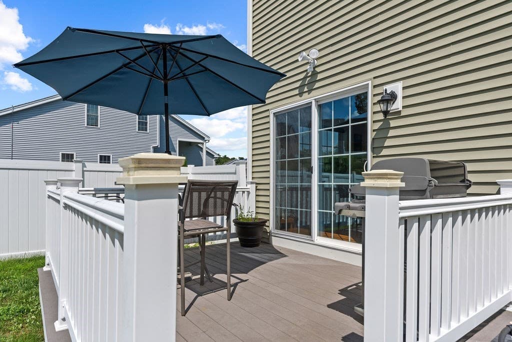 Condominium at 29 Tea Party Dr # 29, Uxbridge MA 01569, Uxbridge, photo 6 of 41