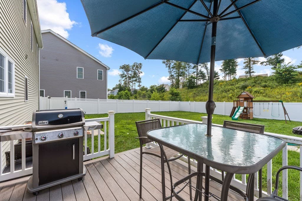 Condominium at 29 Tea Party Dr # 29, Uxbridge MA 01569, Uxbridge, photo 12 of 41