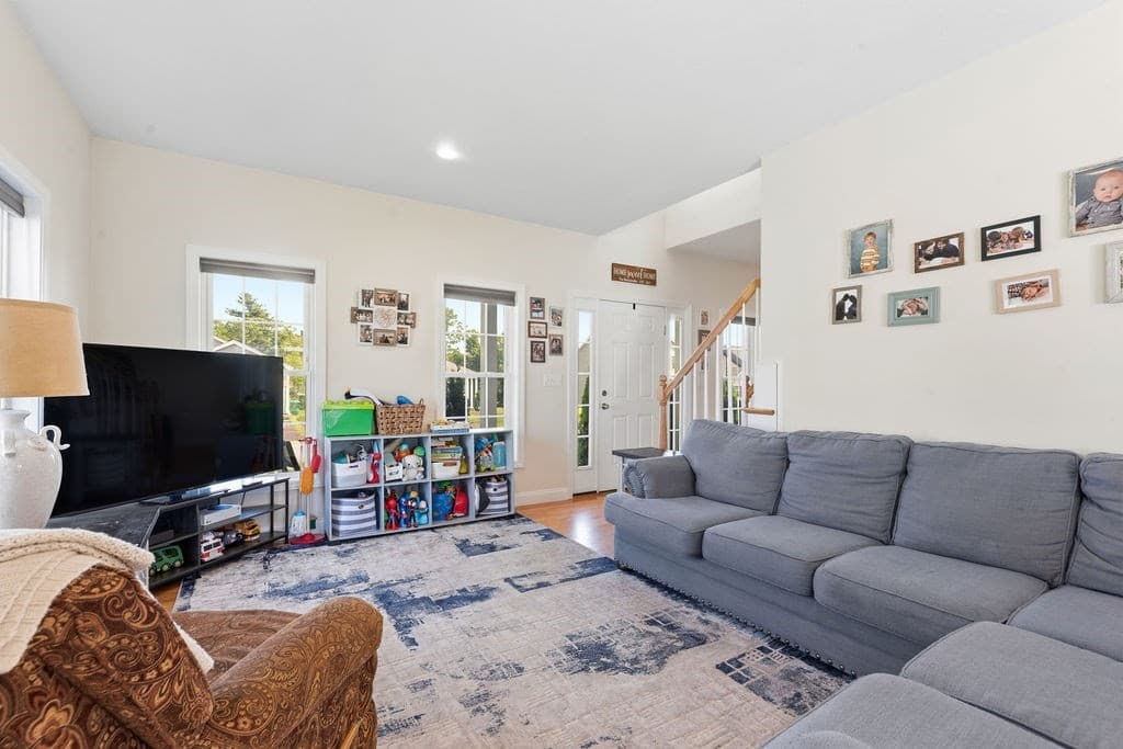 Condominium at 29 Tea Party Dr # 29, Uxbridge MA 01569, Uxbridge, photo 24 of 41