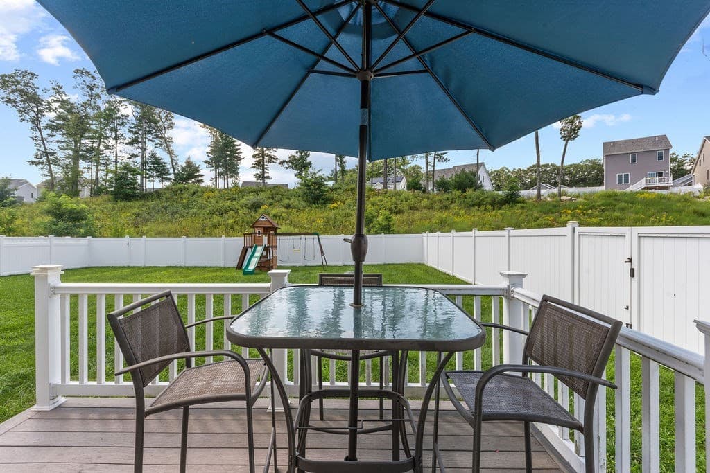 Condominium at 29 Tea Party Dr # 29, Uxbridge MA 01569, Uxbridge, photo 11 of 41