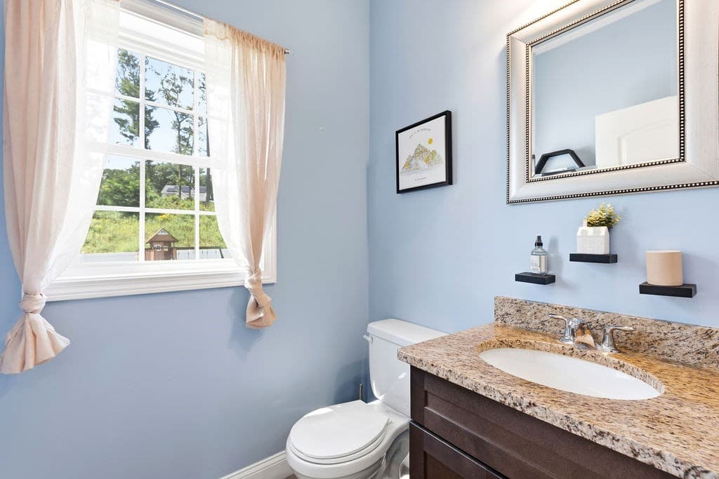 Condominium at 29 Tea Party Dr # 29, Uxbridge MA 01569, Uxbridge, photo 25 of 41