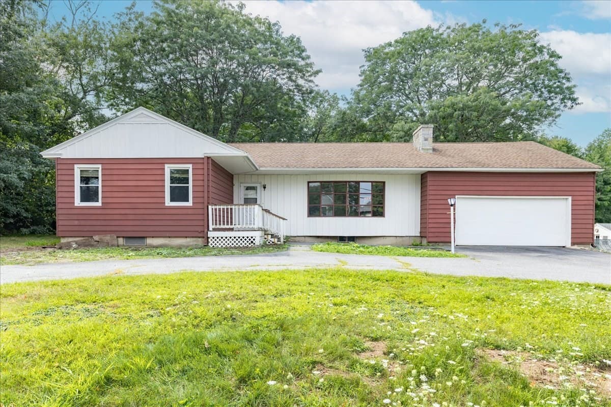 292 Oak St, Methuen MA 01844