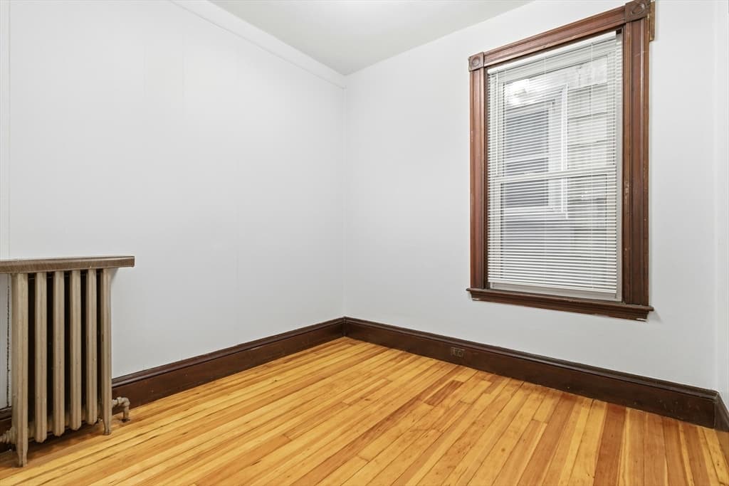 3 Family at 897 East Broadway, Boston MA 02127, Boston, photo 22 of 25