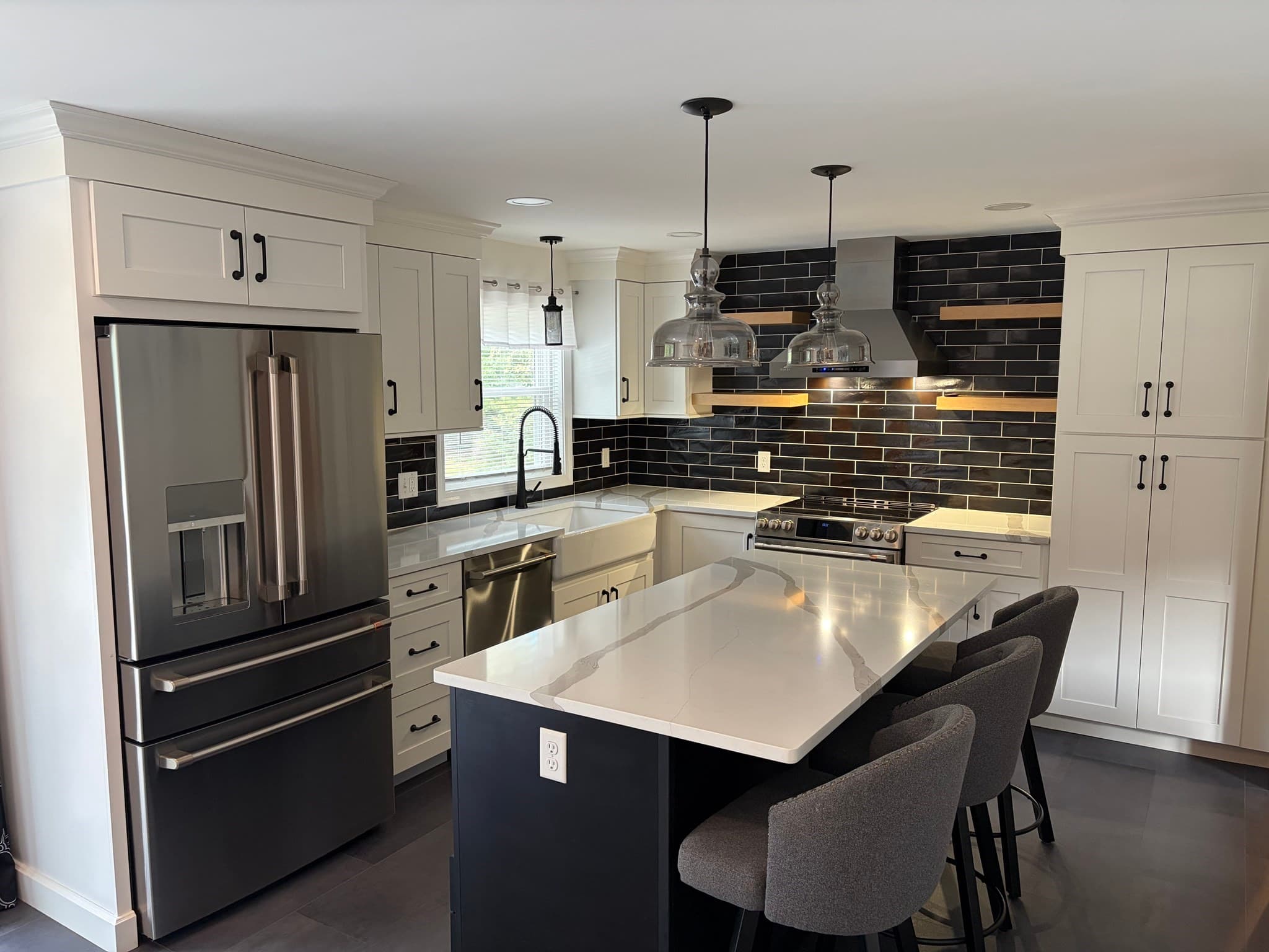 Single Family Residence at 370 Forest Street, Dighton MA 02764, Dighton, photo 6 of 37