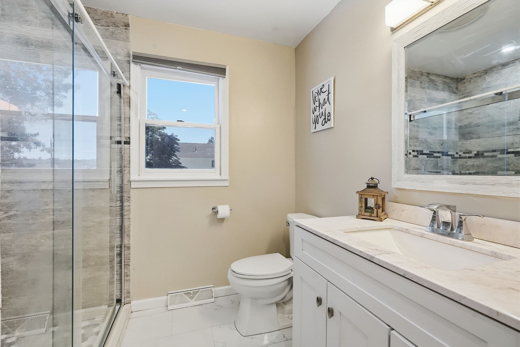 Single Family Residence at 191 Lamont St, Springfield MA 01119, Springfield, photo 20 of 41