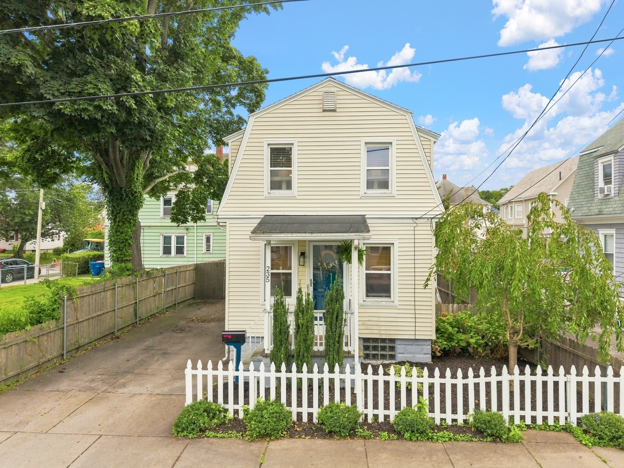 Single Family Residence at 235 Tremont St, New Bedford MA 02740, New Bedford, photo 22 of 23