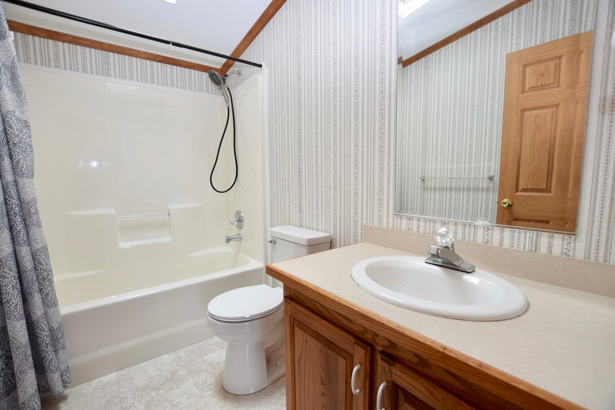 Mobile Home at 29 Lyn Ln., Middleboro MA 02346, Middleboro, photo 32 of 42