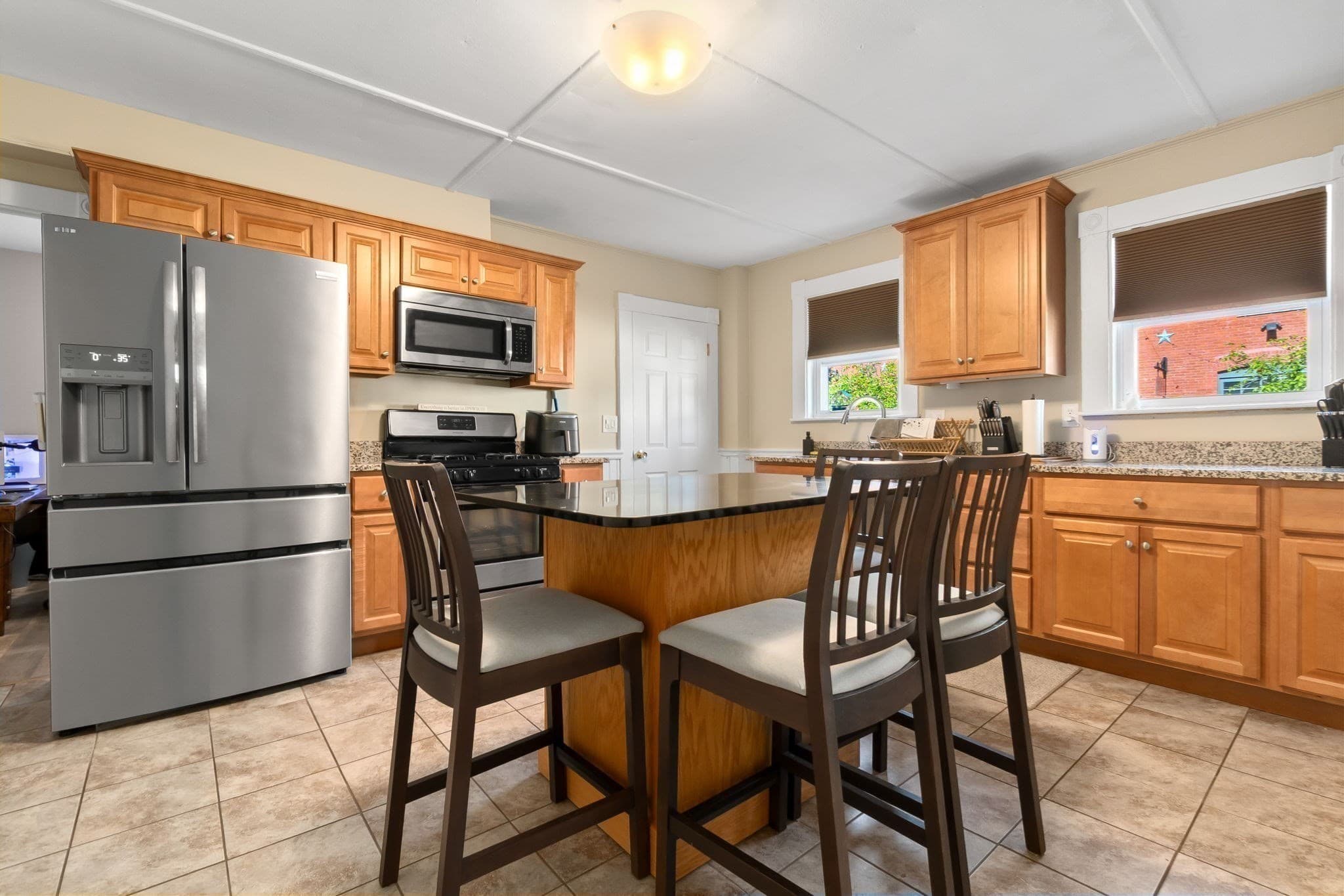 Condominium at 3 Soffron Ln # 1, Ipswich MA 01938, Ipswich, photo 2 of 22