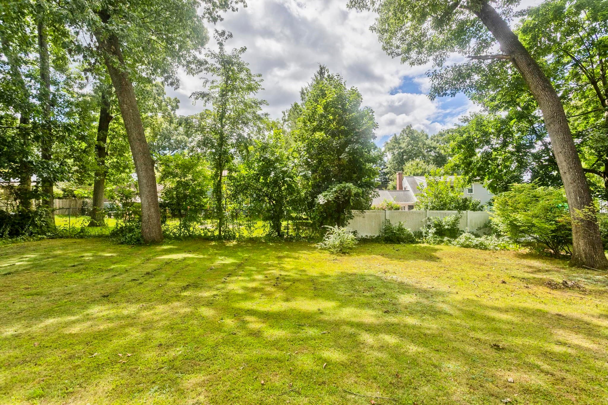 Single Family Residence at 240 E Allen Ridge Rd, Springfield MA 01118, Springfield, photo 6 of 22