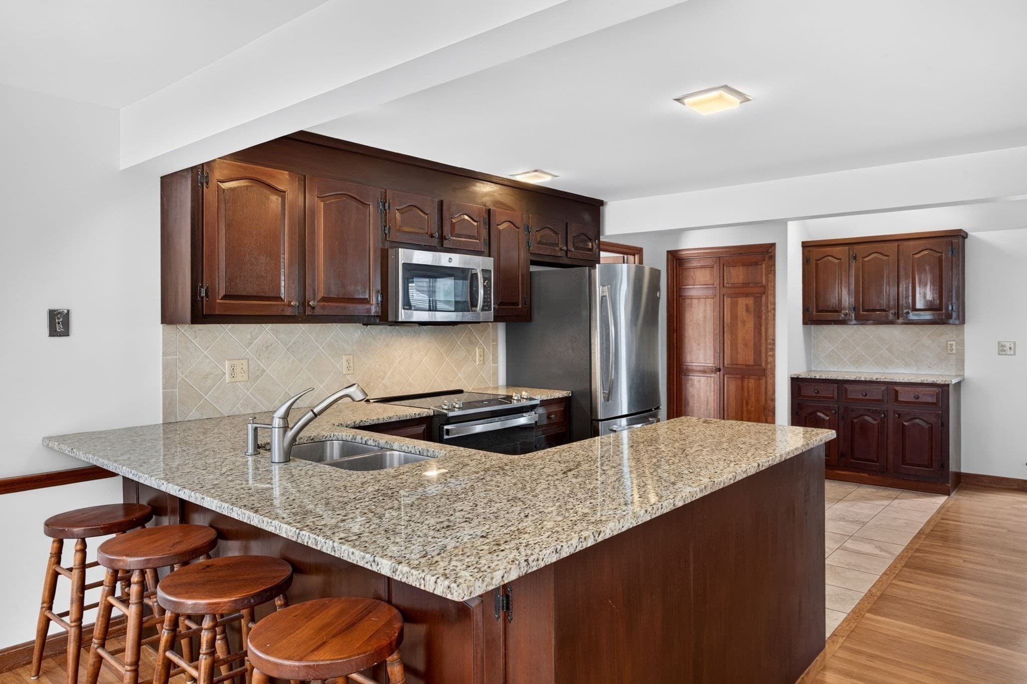 Single Family Residence at 3 Hinckley Rd, Harwich MA 02645, Harwich, photo 12 of 40