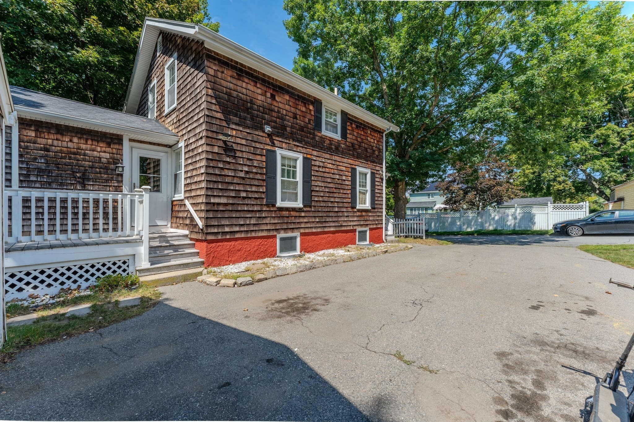 Single Family Residence at 135 Thurber Ave, Somerset MA 02725, Somerset, photo 3 of 37
