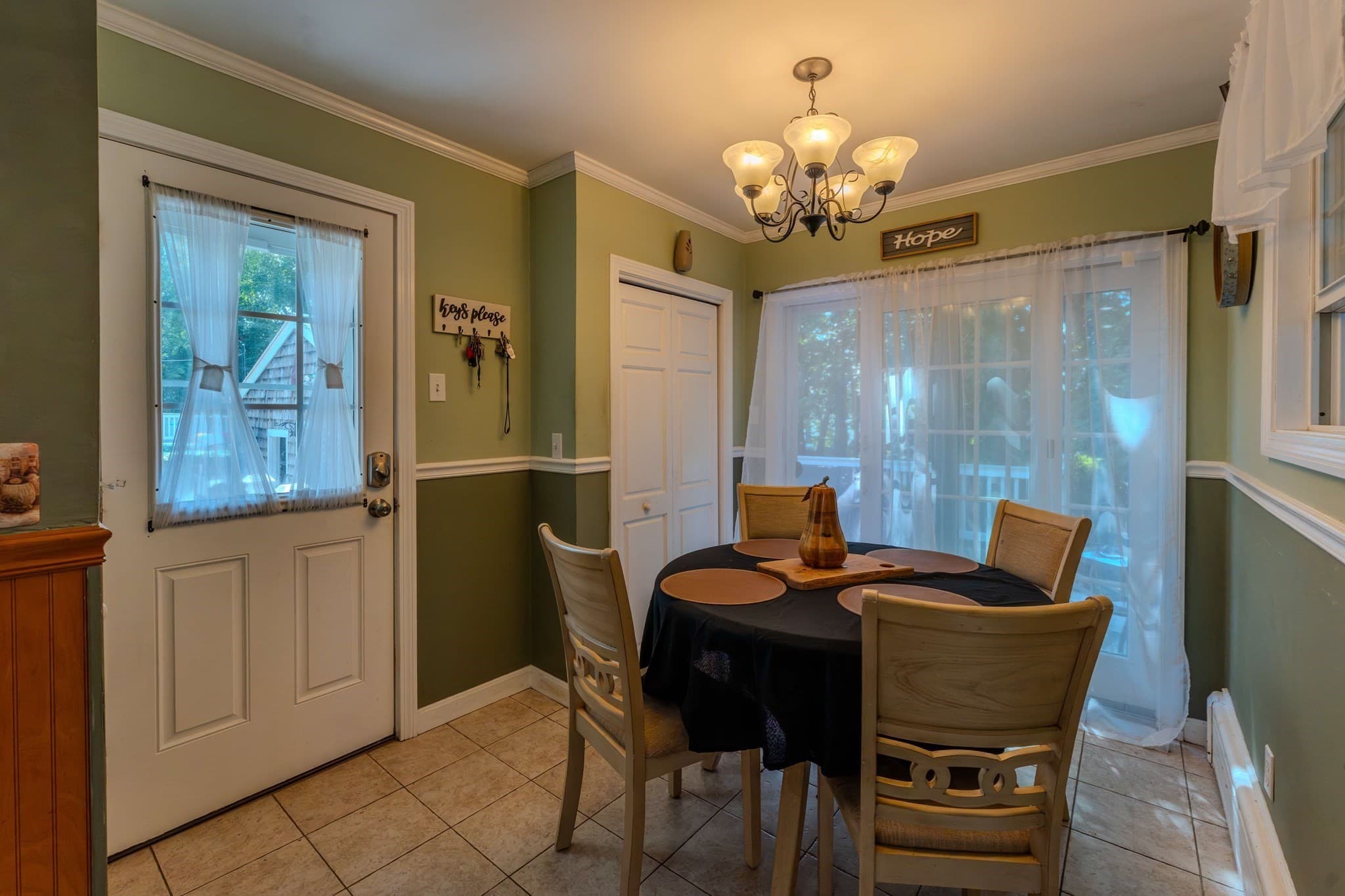 Single Family Residence at 135 Thurber Ave, Somerset MA 02725, Somerset, photo 15 of 37