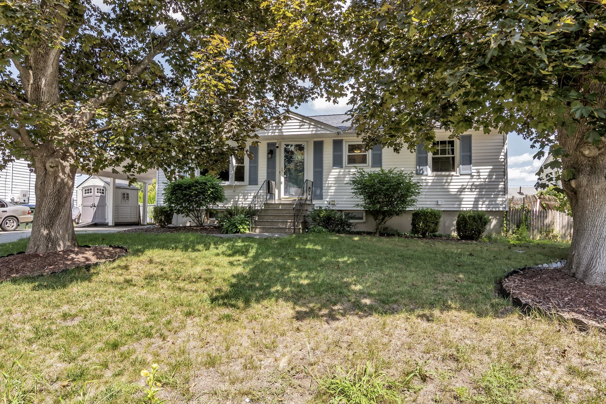 12 Oakland, Lawrence MA 01843