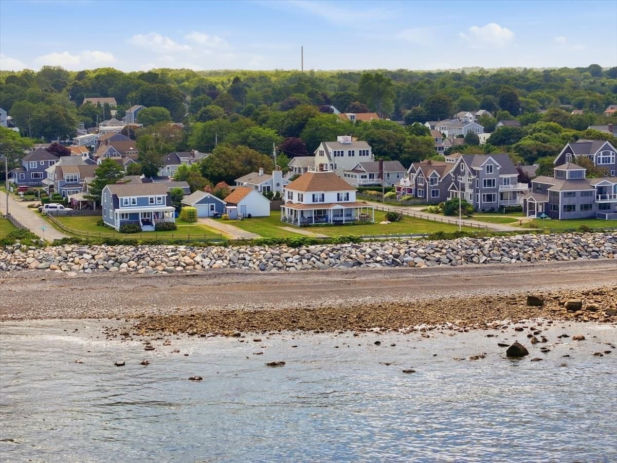 Single Family Residence at 9 Seaside Rd, Scituate MA 02066, Scituate, photo 5 of 19