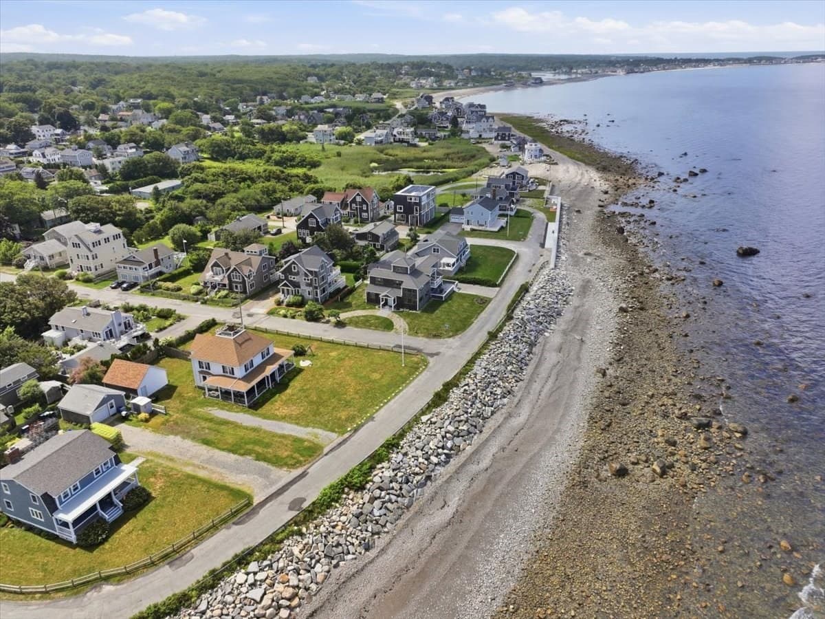 Single Family Residence at 9 Seaside Rd, Scituate MA 02066, Scituate, photo 9 of 19
