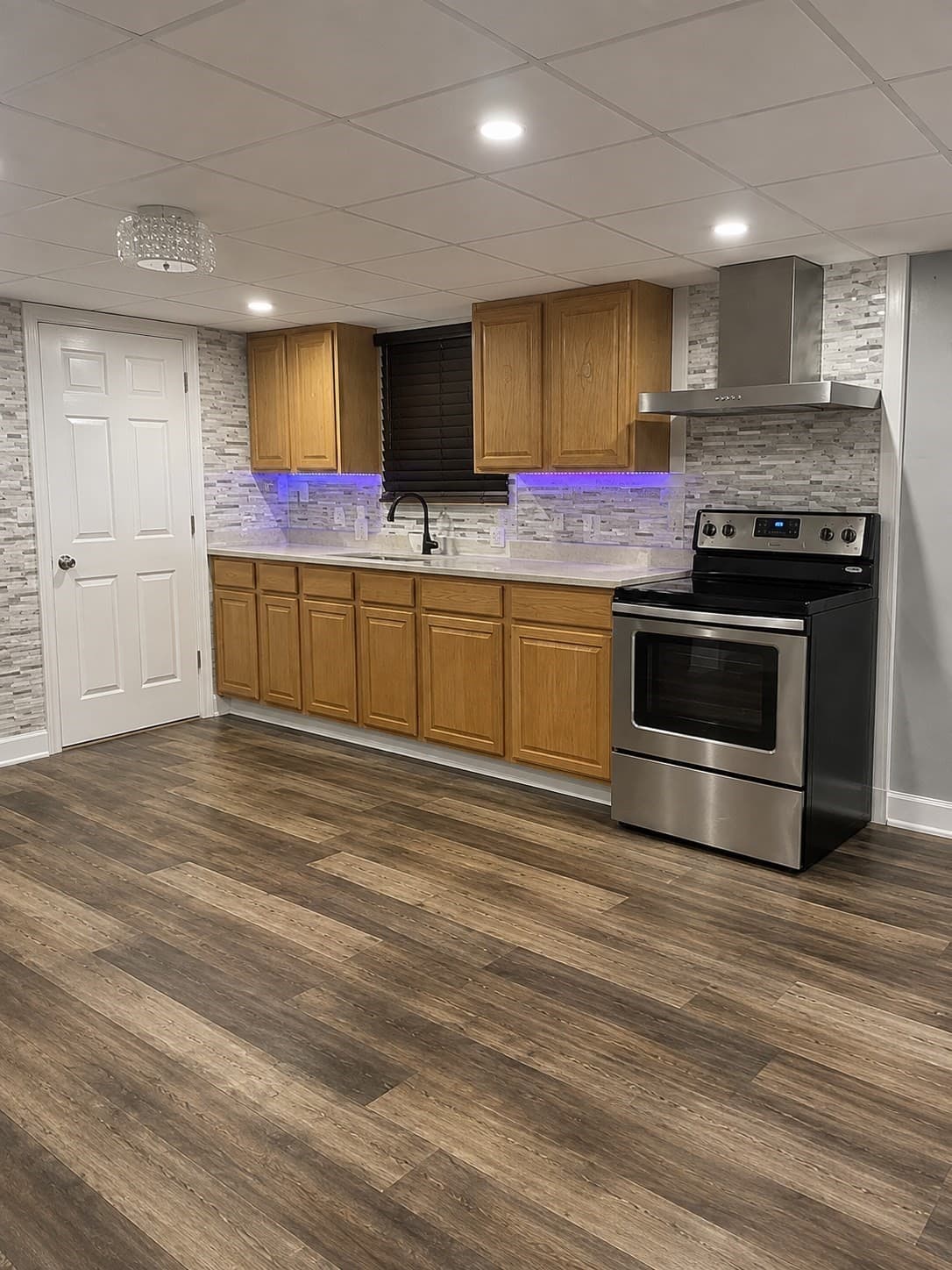 Single Family Residence at 162 Salina St, Providence RI 02908, Providence, photo 2 of 31