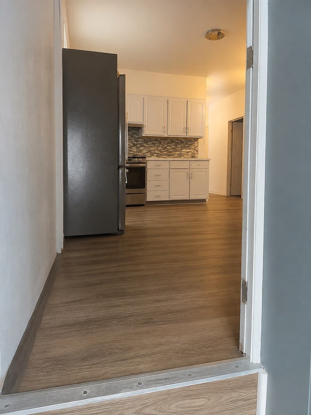 Single Family Residence at 162 Salina St, Providence RI 02908, Providence, photo 4 of 31