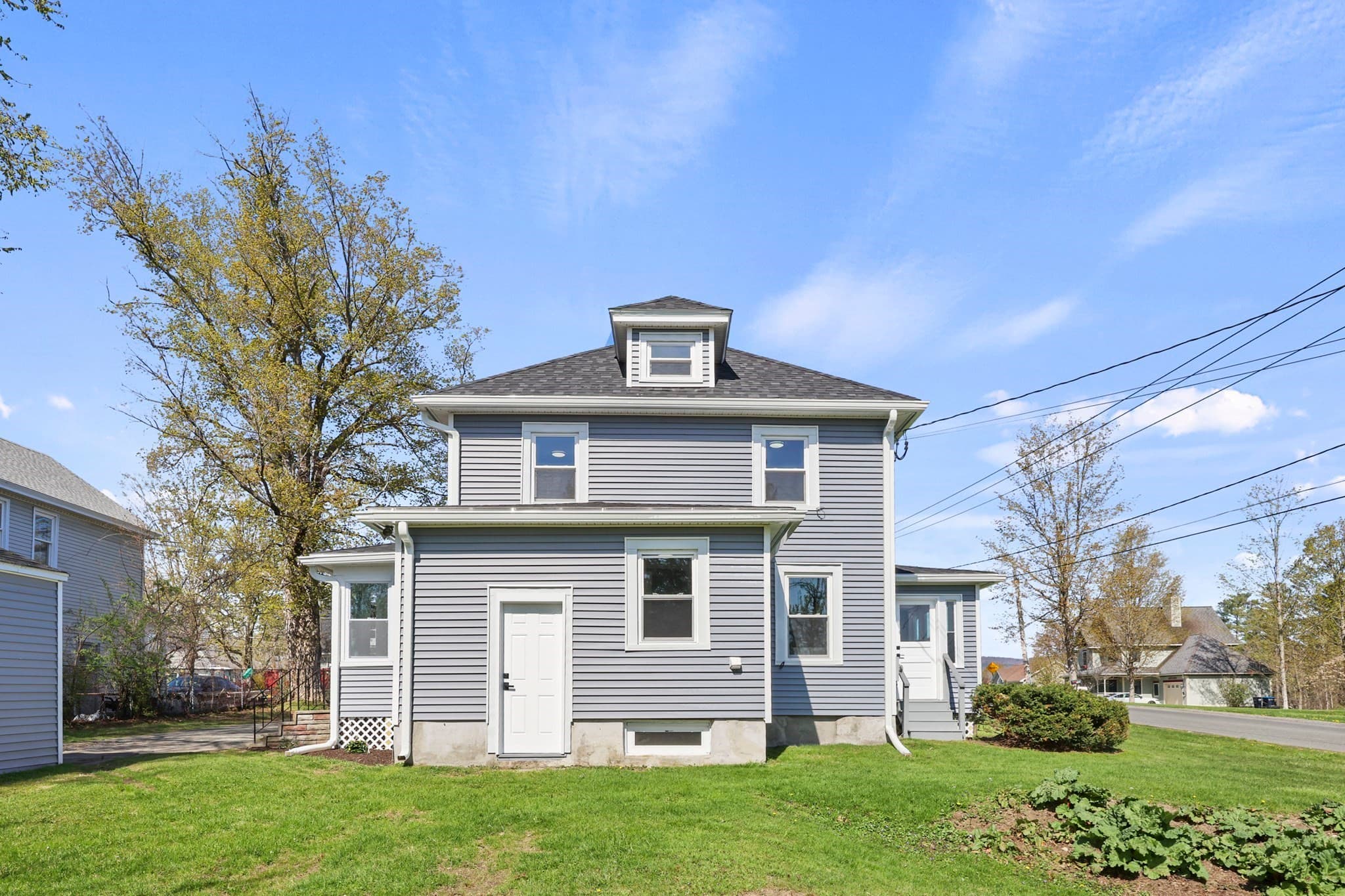 Single Family Residence at 100 Essex St, Pittsfield MA 01201, Pittsfield, photo 32 of 40