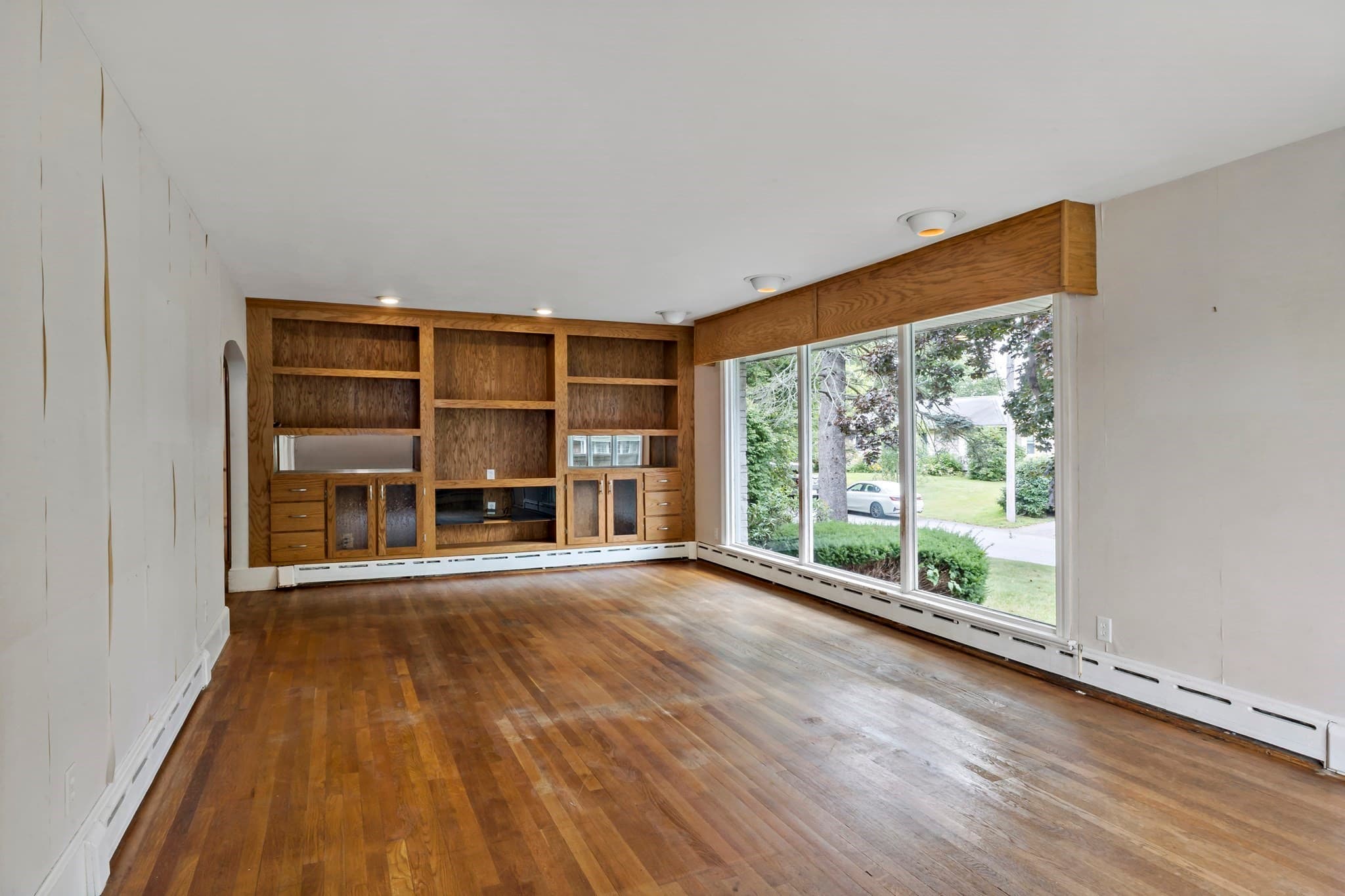 Single Family Residence at 7 Harold Ave, Somerset MA 02726, Somerset, photo 12 of 42
