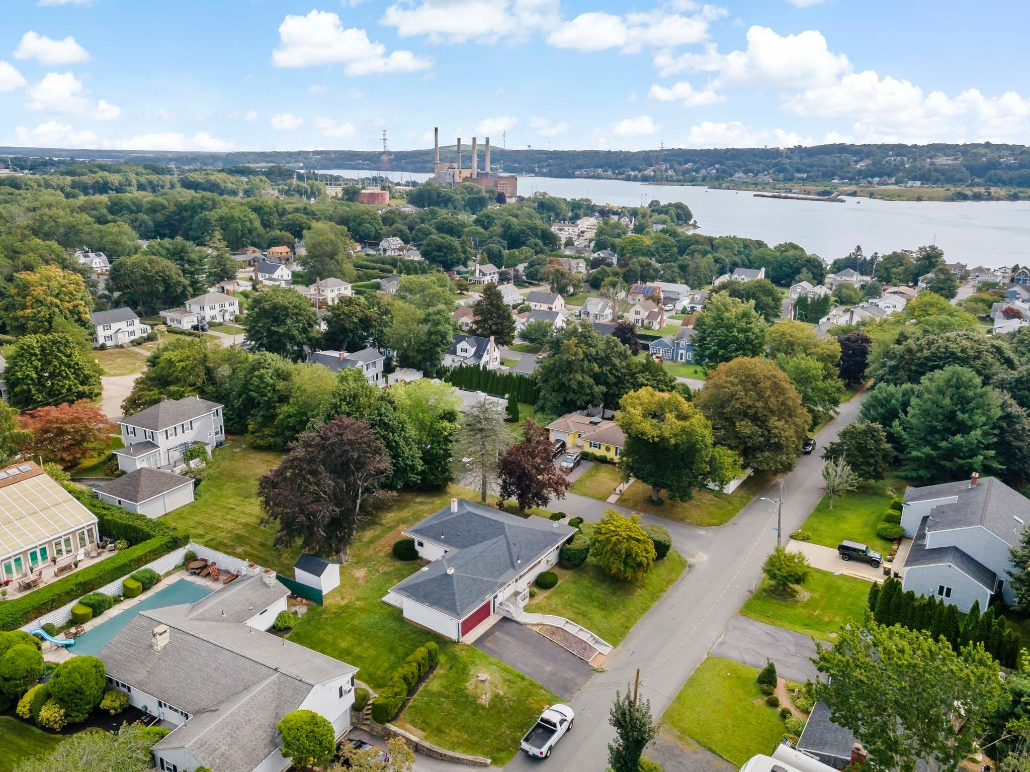 Single Family Residence at 7 Harold Ave, Somerset MA 02726, Somerset, photo 36 of 42