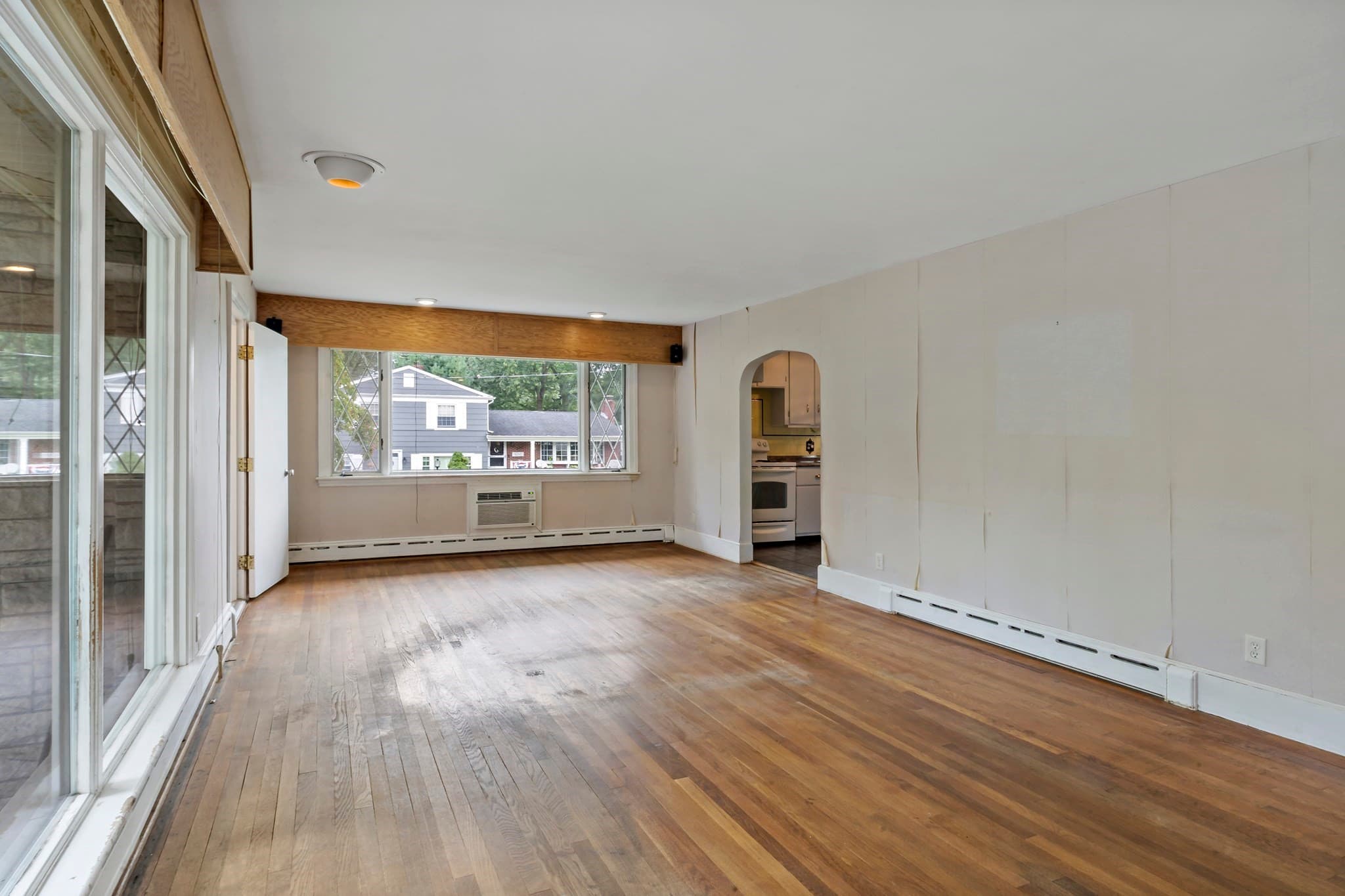 Single Family Residence at 7 Harold Ave, Somerset MA 02726, Somerset, photo 14 of 42