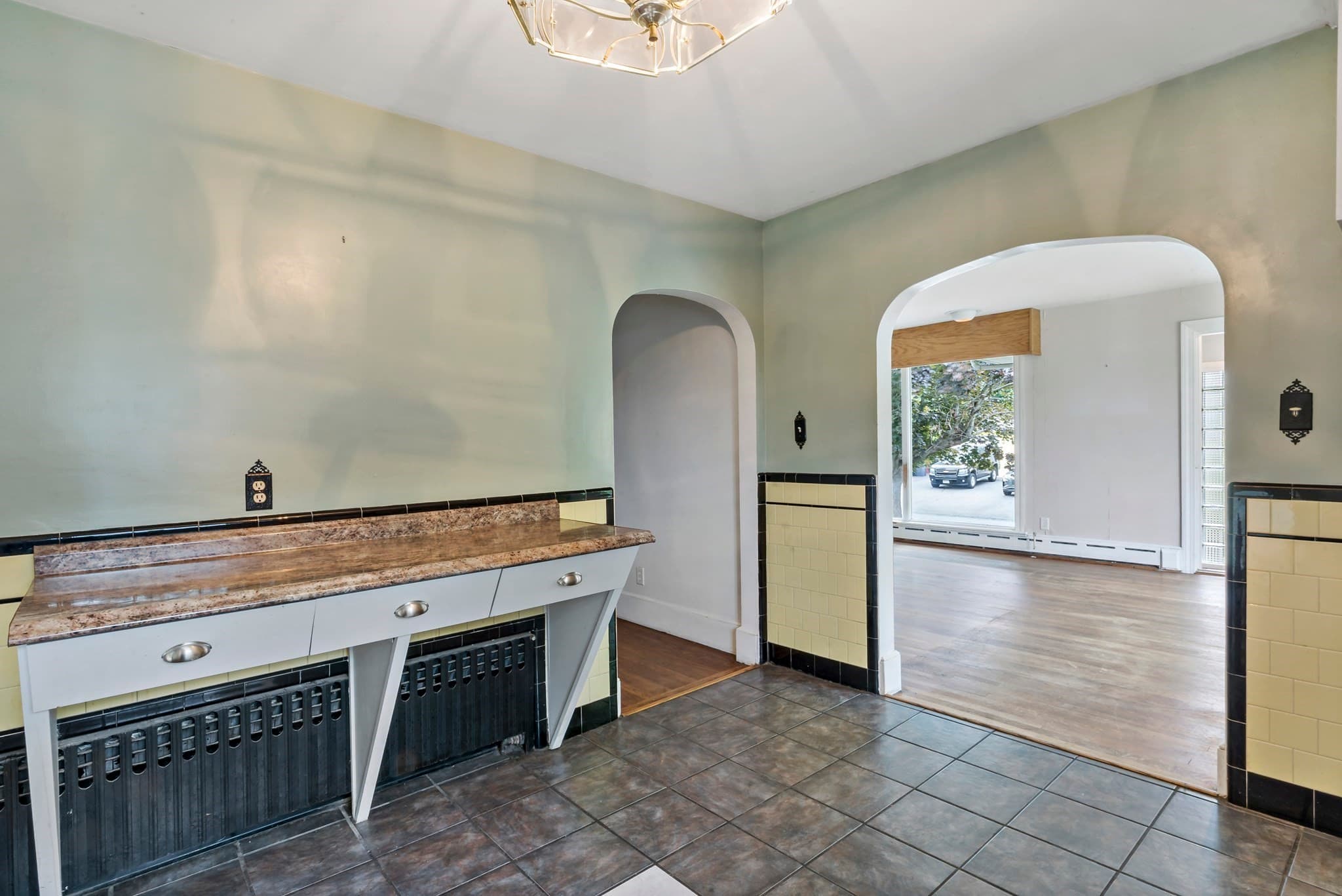 Single Family Residence at 7 Harold Ave, Somerset MA 02726, Somerset, photo 11 of 42