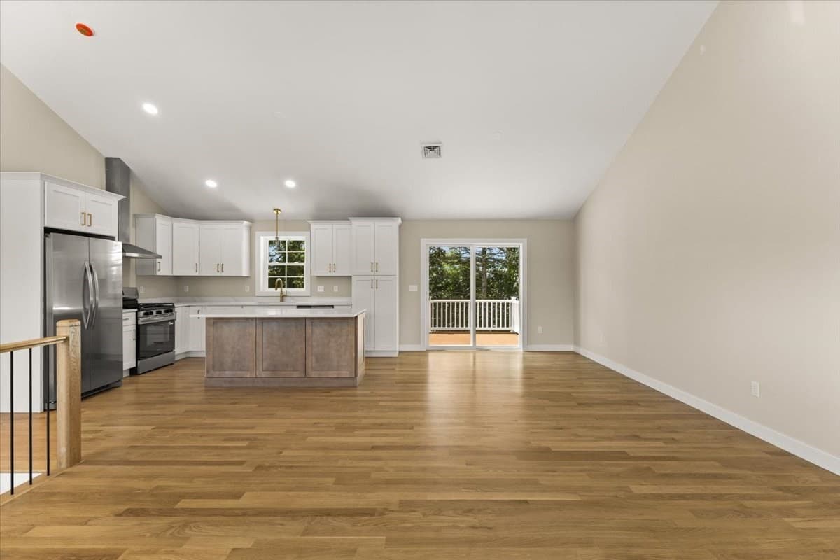 Single Family Residence at 140 Luther Ave, Swansea MA 02777, Swansea, photo 6 of 42