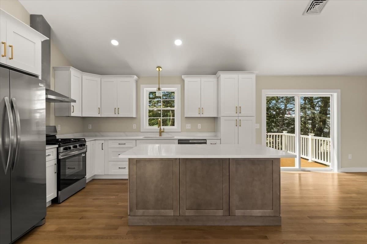Single Family Residence at 140 Luther Ave, Swansea MA 02777, Swansea, photo 7 of 42