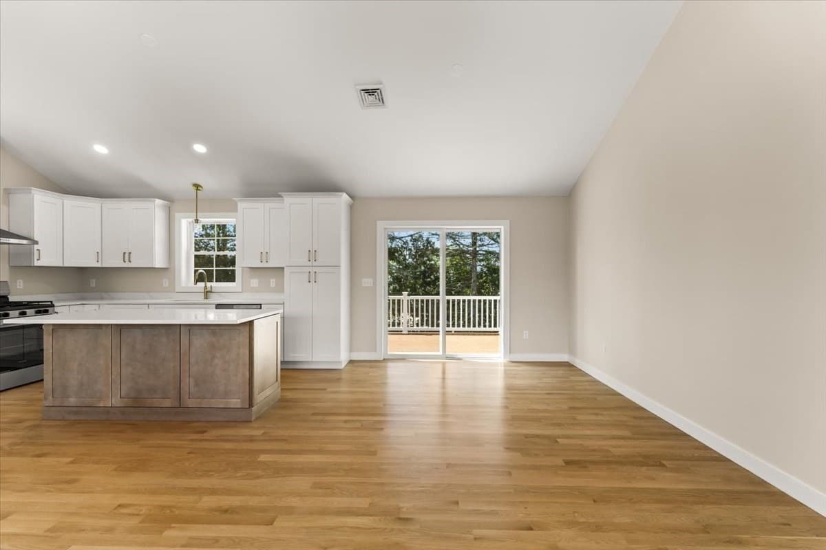 Single Family Residence at 140 Luther Ave, Swansea MA 02777, Swansea, photo 9 of 42