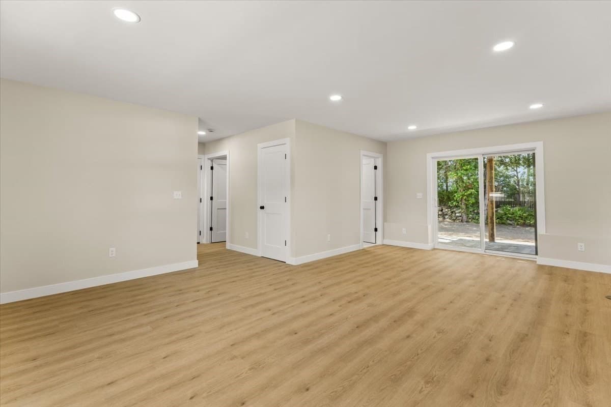 Single Family Residence at 140 Luther Ave, Swansea MA 02777, Swansea, photo 31 of 42