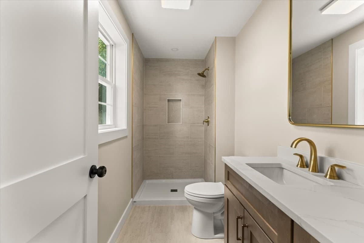 Single Family Residence at 140 Luther Ave, Swansea MA 02777, Swansea, photo 21 of 42