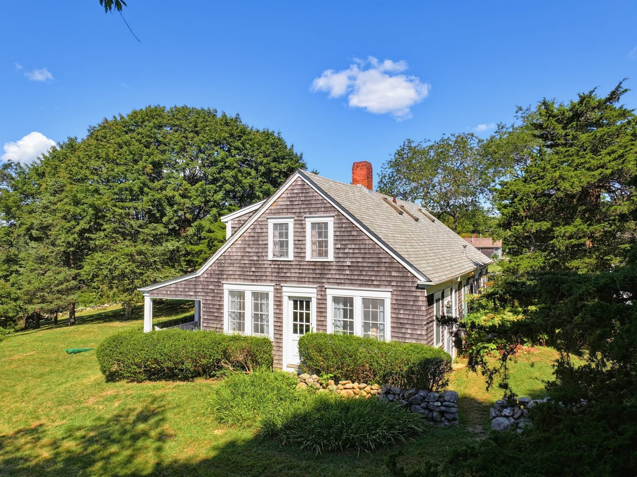 Single Family Residence at 1885/1885A Main Road, Westport MA 02790, Westport, photo 4 of 42