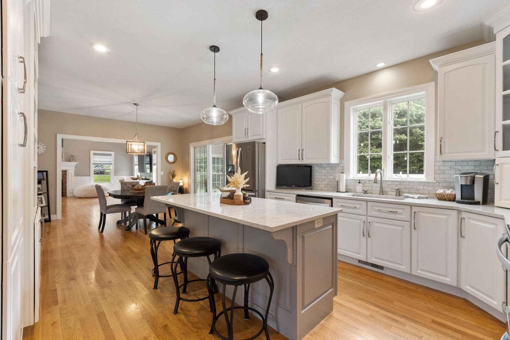 Single Family Residence at 11 Amber Rd, Westminster MA 01473, Westminster, photo 5 of 42