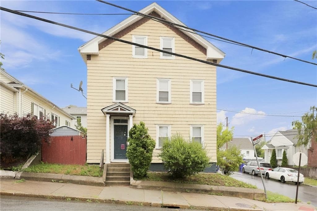 884 River, Providence RI 02908