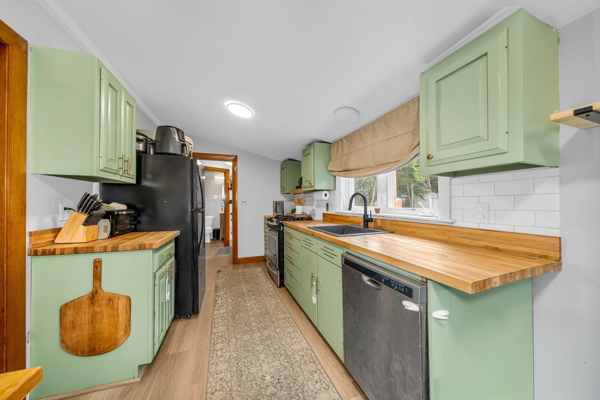 Single Family Residence at 8 Lake Attitash Rd, Amesbury MA 01913, Amesbury, photo 14 of 37