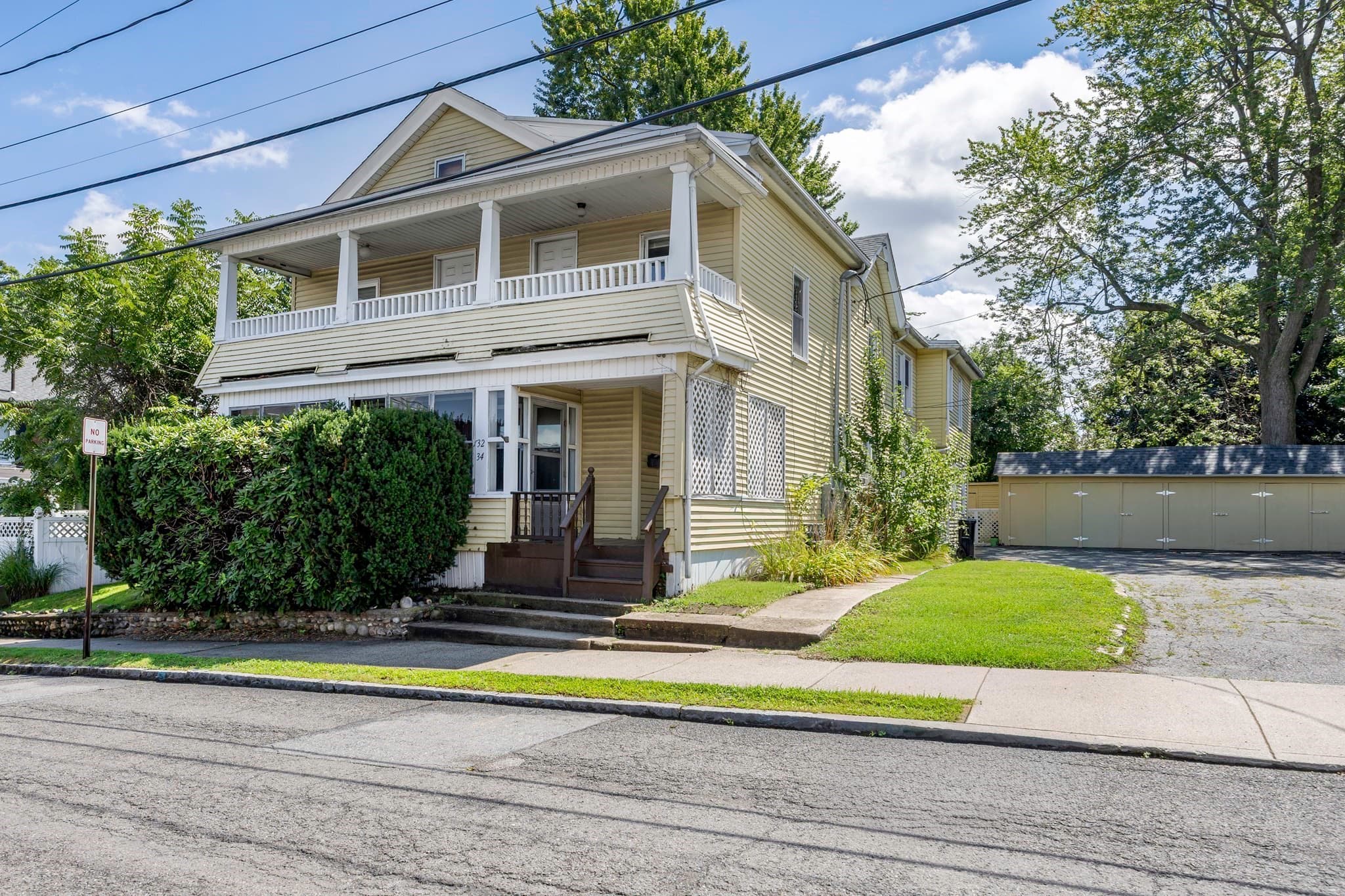 32-34 Pearl St, Chicopee MA 01013