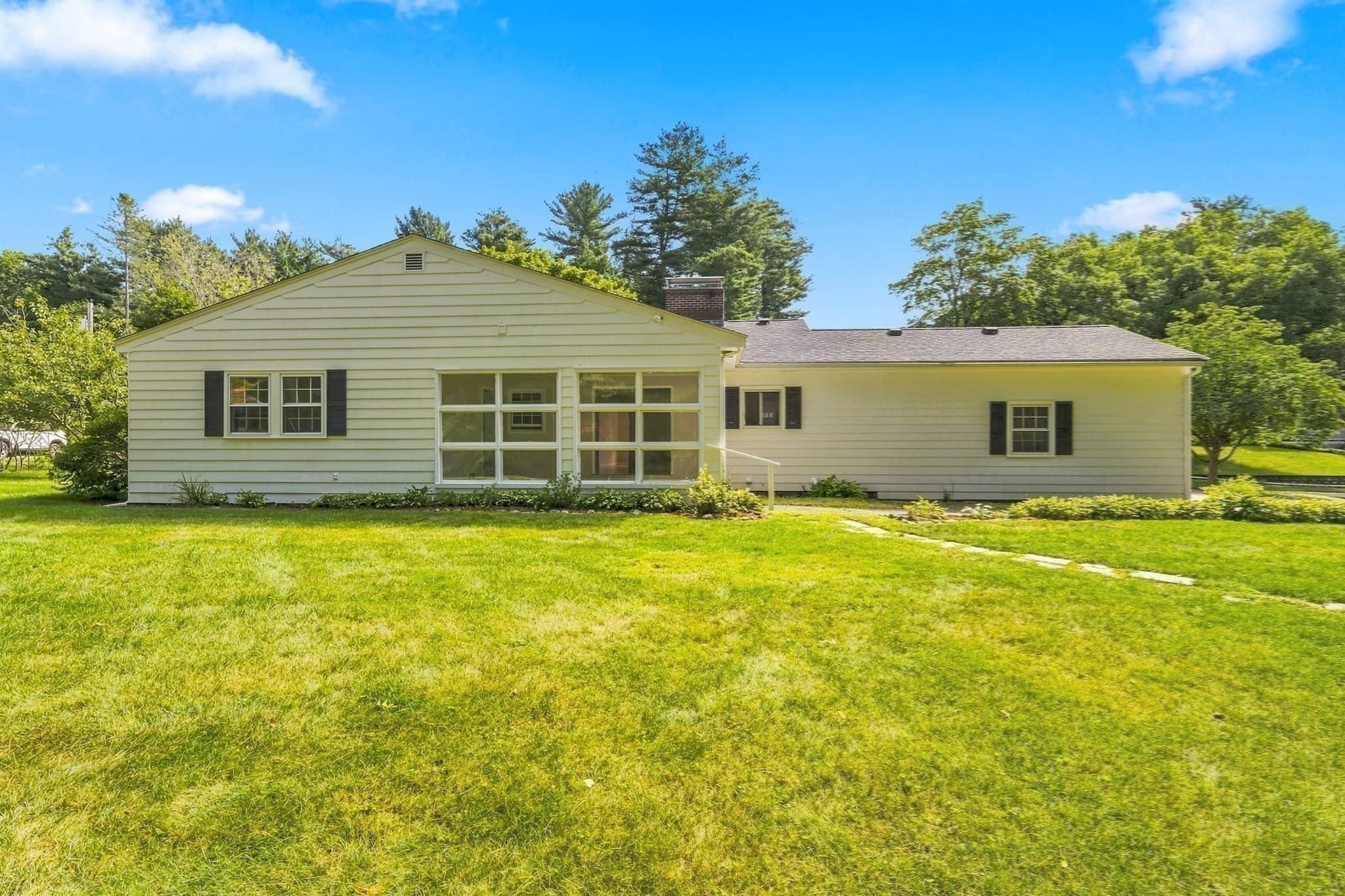 Single Family Residence at 9 Hidden Way, Chelmsford MA 01824, photo 22 of 29