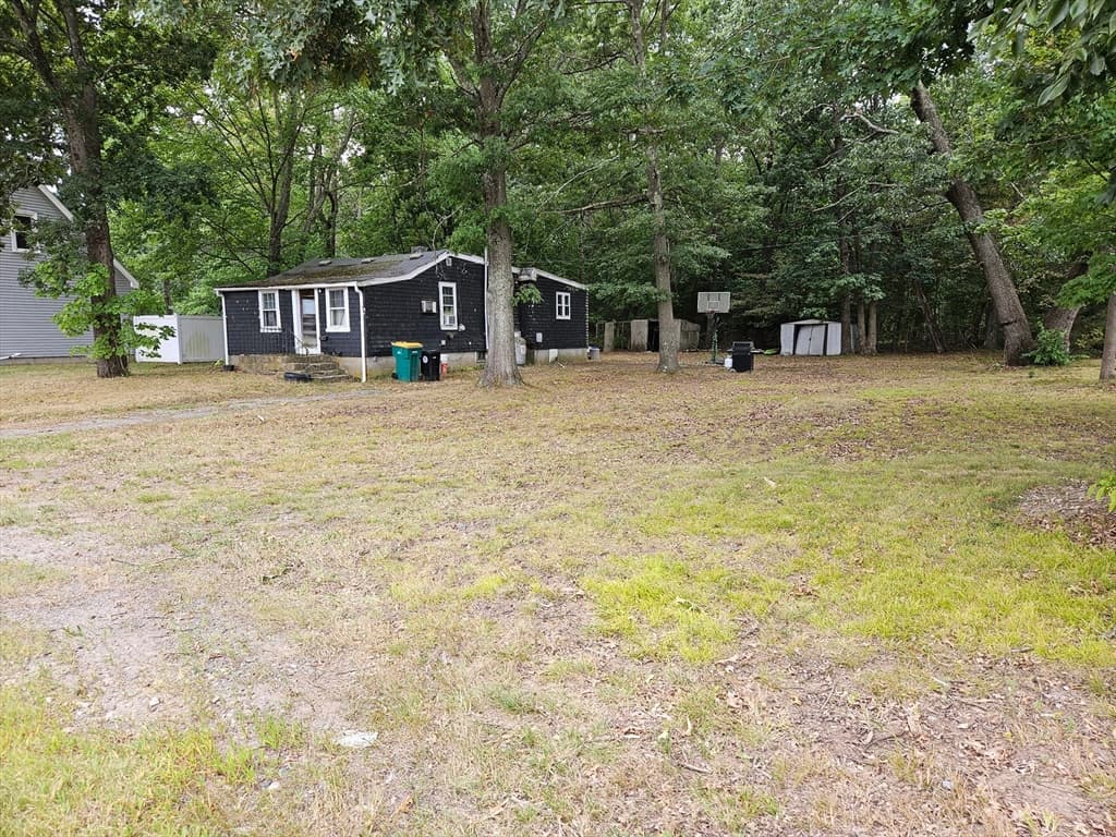Single Family Residence at 149 Jefferson St, North Attleboro MA 02760, North Attleboro, photo 3 of 8