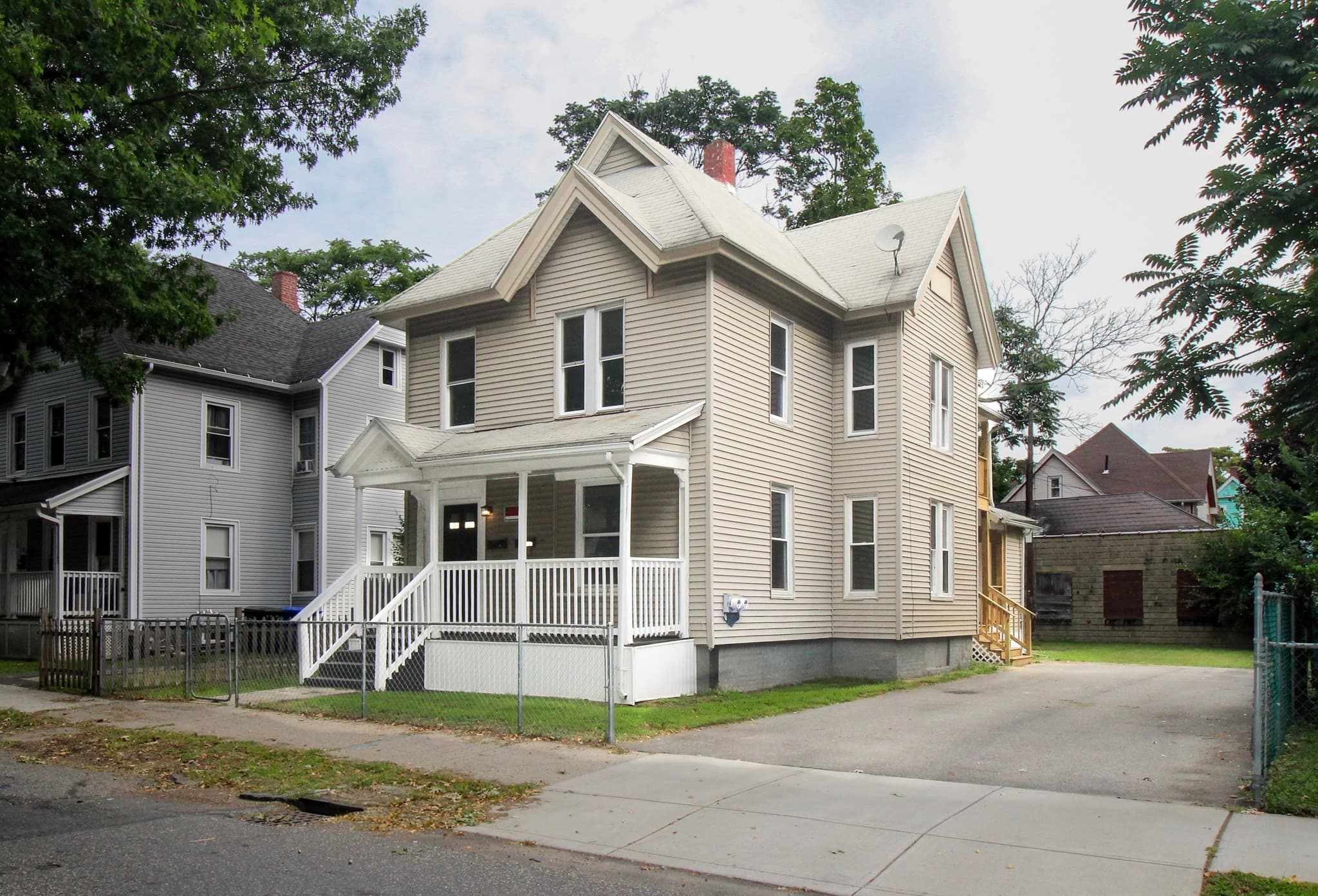 129 Catharine St, Springfield MA 01109