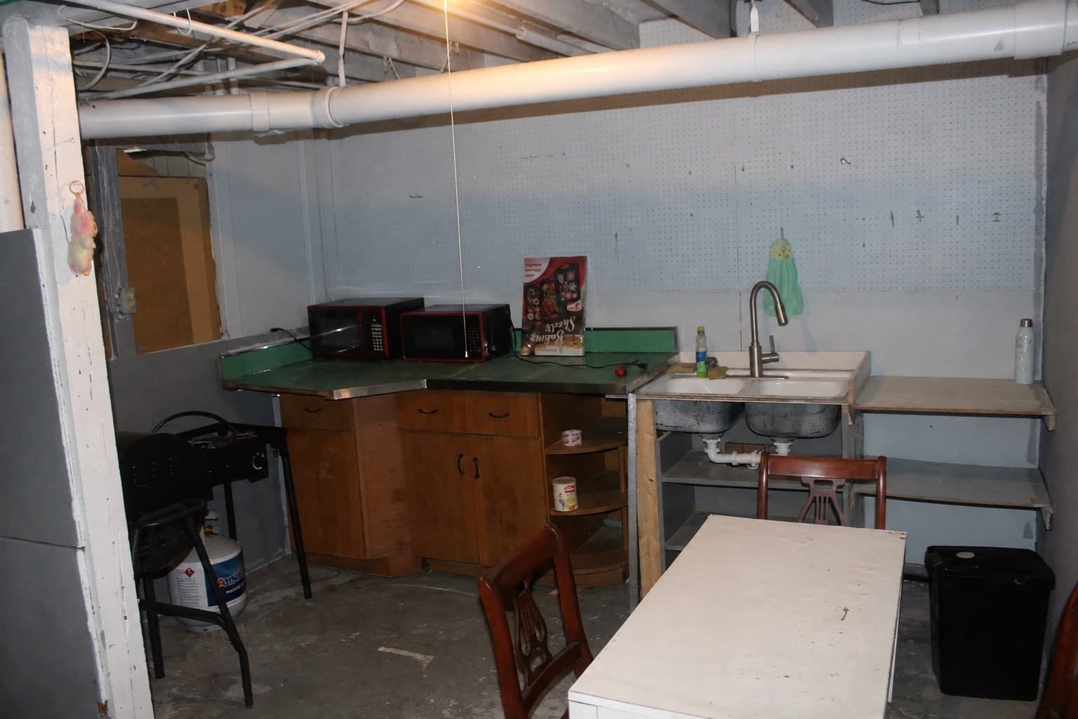 2 Family - 2 Units Up/Down at 10 Hollywood St, Worcester MA 01610, Worcester, photo 24 of 28