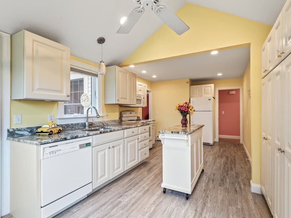 Single Family Residence at 18 Crown St, Spencer MA 01562, Spencer, photo 12 of 37