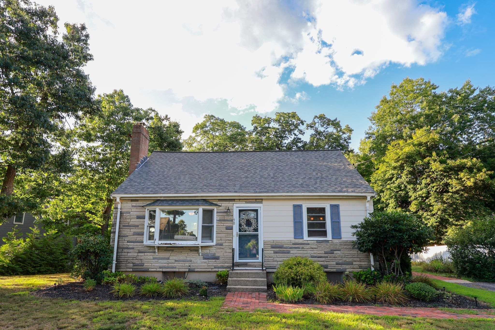 98 Van Kleeck Rd, Millis MA 02054