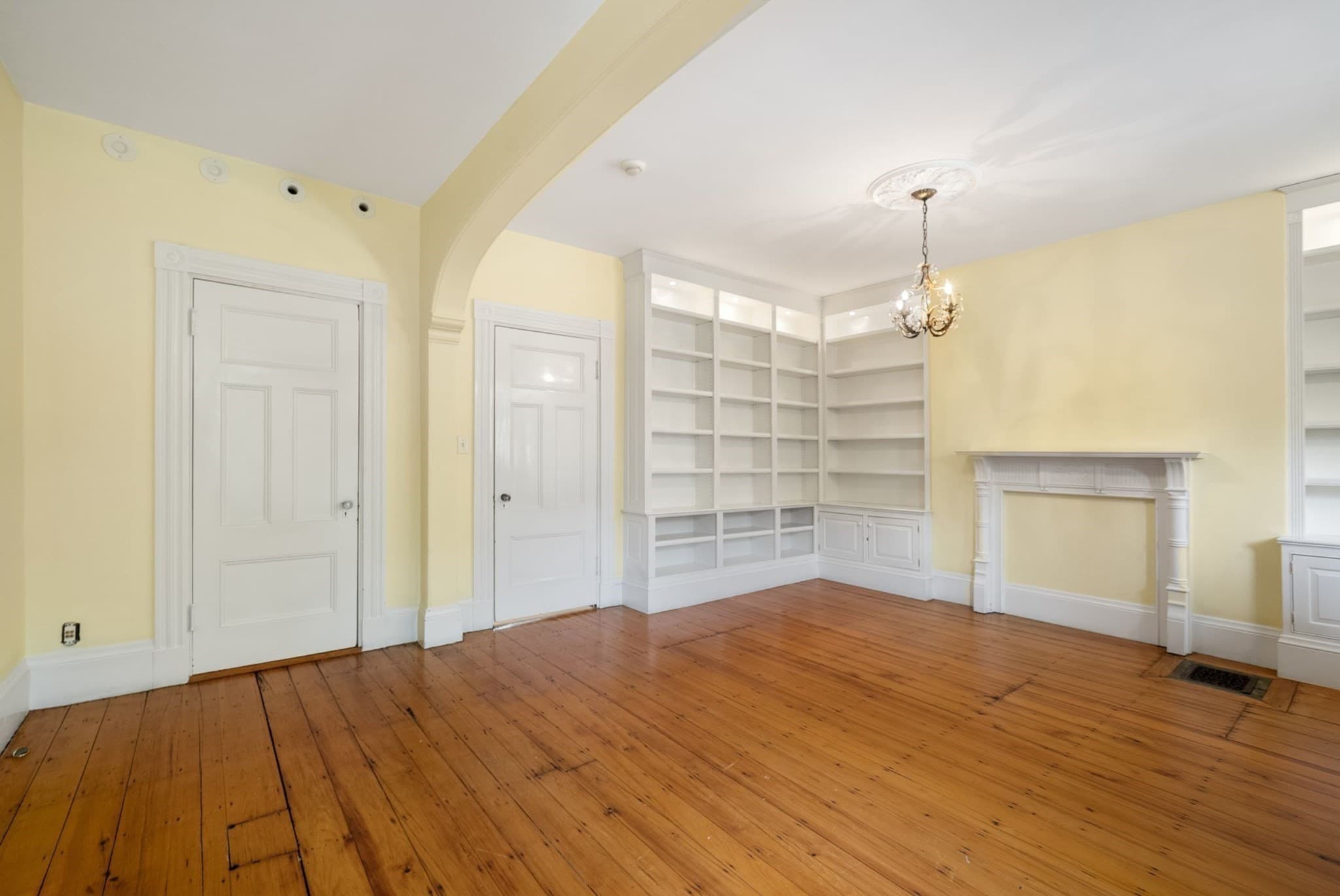 Single Family Residence at 23 Cumberland St, Boston MA 02115, photo 22 of 40
