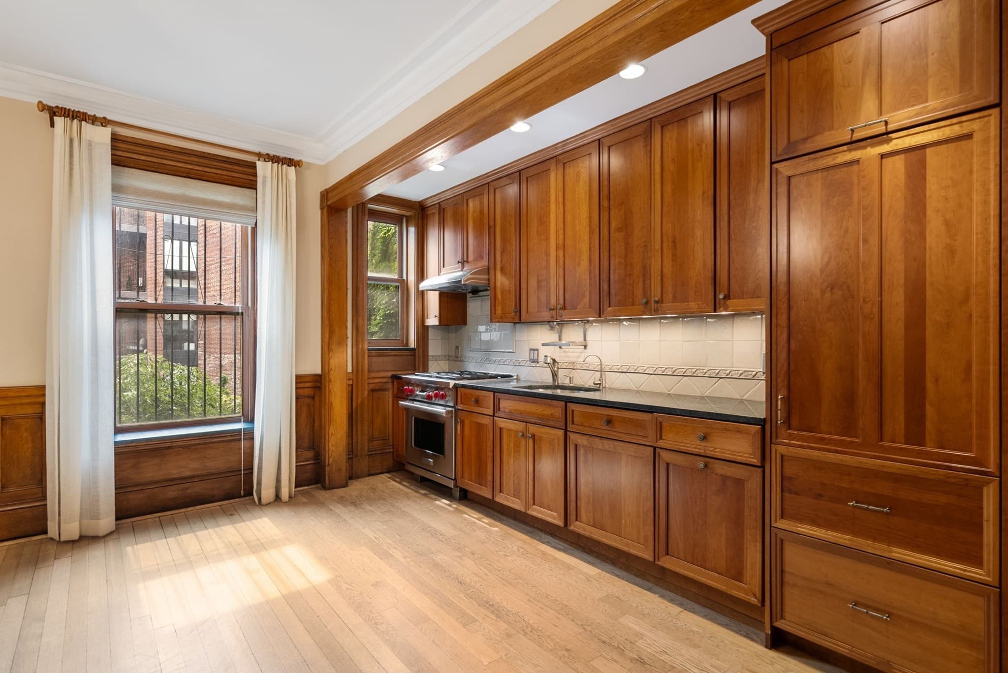 Single Family Residence at 23 Cumberland St, Boston MA 02115, photo 9 of 40