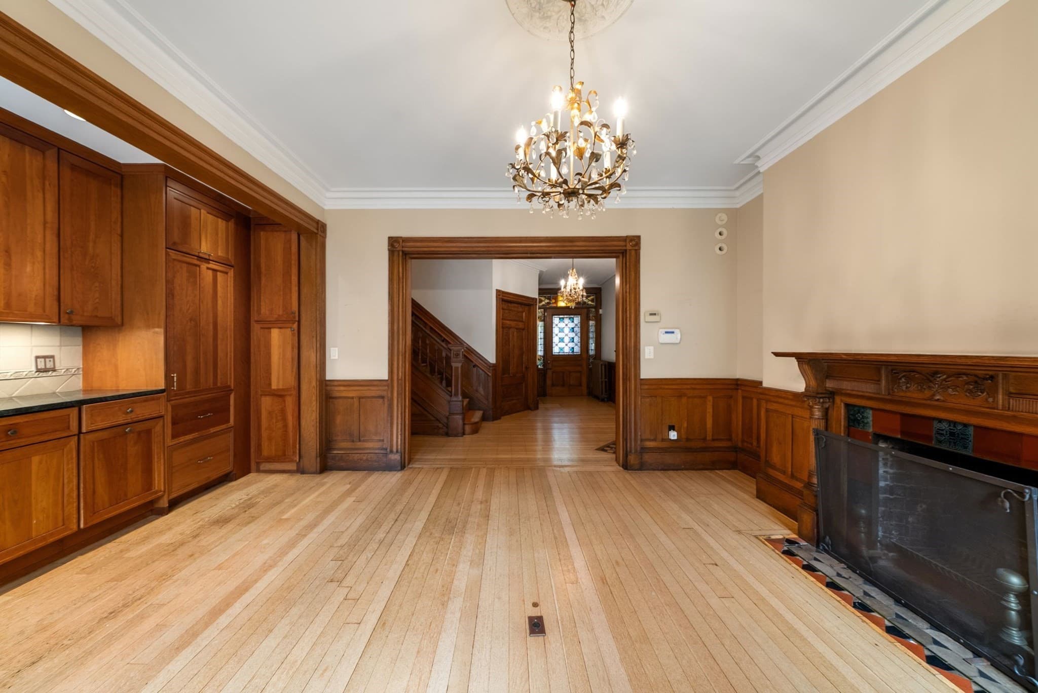 Single Family Residence at 23 Cumberland St, Boston MA 02115, photo 4 of 40