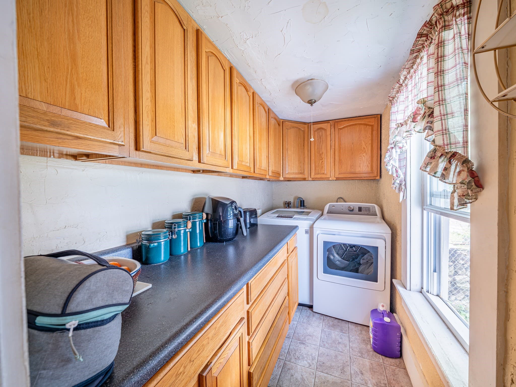 Single Family Residence at 20 Boutelle St, Fitchburg MA 01420, Fitchburg, photo 12 of 39