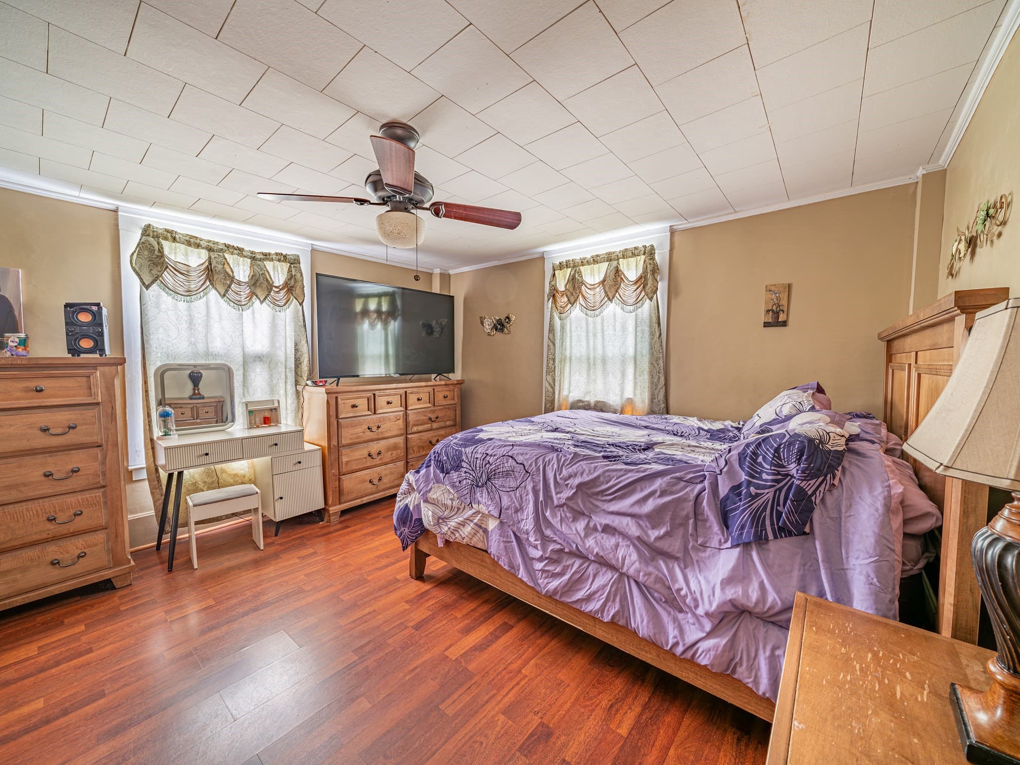 Single Family Residence at 20 Boutelle St, Fitchburg MA 01420, Fitchburg, photo 20 of 39
