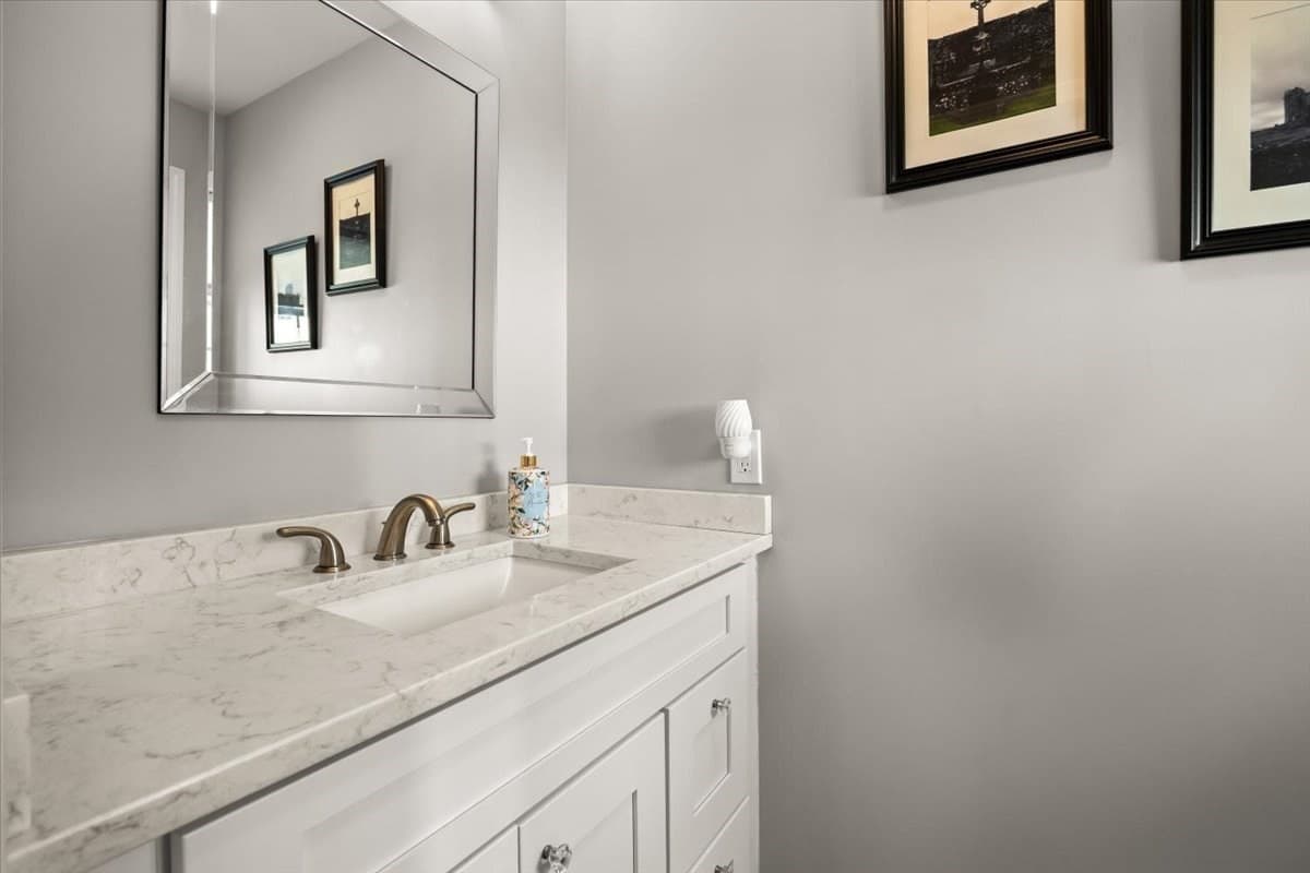 Condominium at 55 Hamlen Street # 5A, Taunton MA 02780, photo 7 of 33